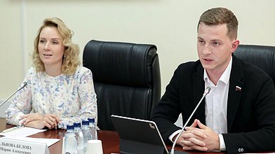 Круглый стол Комитета по молодежной политике на тему «О единой государственной системе непрерывного социального сопровождения подростков, склонных к правонарушениям, и о совершенствовании института принудительных мер воспитательного воздействия»