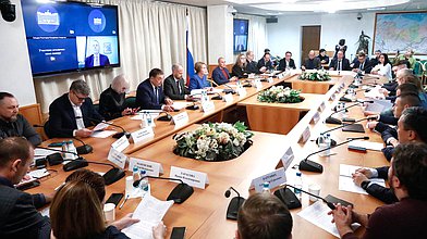 Круглый стол на тему "Борьба с мошенничеством на рынке недвижимости: новые вызовы и законодательные решения"