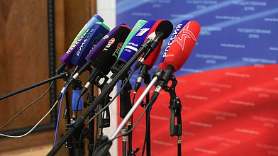 Пресс-подход Первого заместителя руководителя фракции «Единая Россия» Андрея Исаева