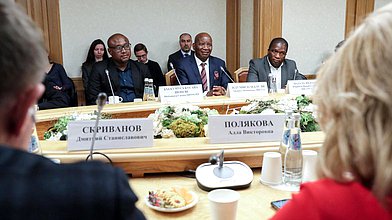 Встреча представителей делегации Эсватини с членами Комитета по контролю