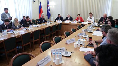 Рабочее совещание Комитета по безопасности и противодействию коррупции на тему «О создании оптимальных условий для расширения направлений реабилитации участников СВО»