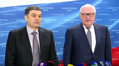 Пресс-подход заместителя руководителя фракции «Единая Россия» Адальби Шхагошева и заместителя Министра иностранных дел РФ Сергея Рябкова