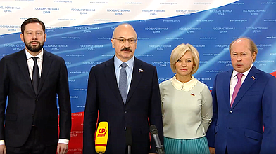 Пресс-подход Председателя Комитета по науке и высшему образованию Сергея Кабышева, Председателя Комитета по просвещению Ольги Казаковой, заместителя Председателя Комитета по науке и высшему образованию Владимира Кононова, руководителя Роспатента Юрия Зубова