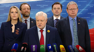 Пресс-подход представителей фракции «Справедливая Россия — За правду»