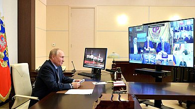 Встреча Президента РФ с представителями парламентских партий, представленных в Государственной Думе VIII созыва («Россия 24»)