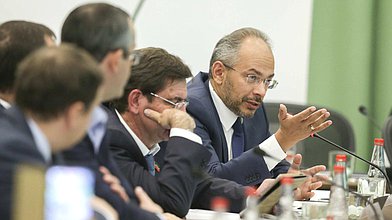 Часть вторая расширенного заседания Совета по законодательному обеспечению развития цифровой экономики при Председателе Государственной Думы