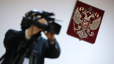 Рабочая встреча депутатов Комитета по природным ресурсам, собственности и земельным отношениям с Министром строительства и ЖКХ