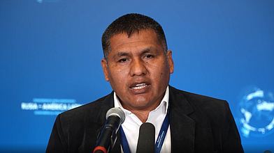 Abordaje de prensa de congresista del Peru Bernardo Jaime Quito Sarmiento