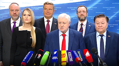 Пресс-подход представителей фракции «Справедливая Россия — За правду»