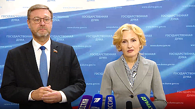Пресс-подход заместителя Председателя Государственной Думы Ирины Яровой и заместителя Председателя Совета Федерации Константина Косачева