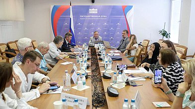 Круглый стол на тему «О противодействии схемам уничтожения объектов культурного наследия России. Роль парламентского и общественного контроля»