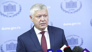 Пресс-подход Василия Пискарева по итогам Заседания Комиссии по расследованию фактов вмешательства иностранных государств во внутренние дела России
