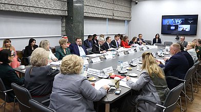 Заседание Комитета по защите семьи, вопросам отцовства, материнства и детства