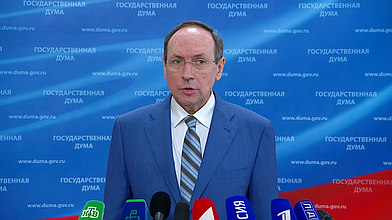 Пресс-подход Председателя комитета по образованию и науке Вячеслава Никонова