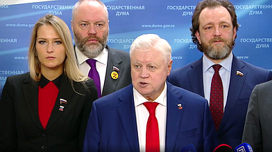 Пресс-подход представителей фракции «Справедливая Россия — За правду»