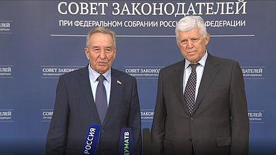 Пресс-подход по итогам подписания соглашения о межпарламентском сотрудничестве между Народным Собранием Дагестана и Верховным Советом Хакасии
