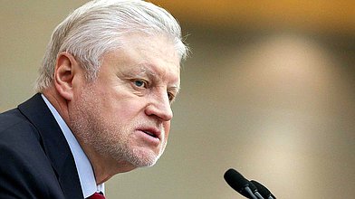 Выступление руководителя фракции «Справедливая Россия» С.М.Миронова перед парламентскими журналистами 18.10.2011