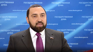 Пресс-подход члена Комитета по безопасности и противодействию коррупции Бийсултана Хамзаева и члена Комитета по охране здоровья Михаила Кизеева