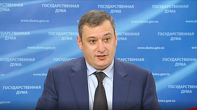 Пресс-подход Председателя Комитета по культуре Елены Ямпольской и Председателя Комитета по информационной политике, информационным технологиям и связи Александра Хинштейна