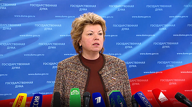 Пресс-подход Председателя Комитета по культуре Елены Ямпольской