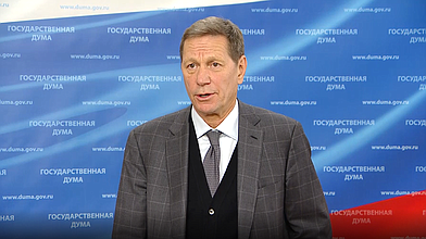 Пресс-подход Первого заместителя Председателя ГД Александра Жукова после заседания Совета ГД