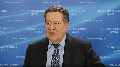 Пресс-подход Председателя Комитета по бюджету и налогам Андрея Макарова