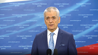 Пресс-подход Первого заместителя Председателя Комитета по образованию и науке Геннадия Онищенко