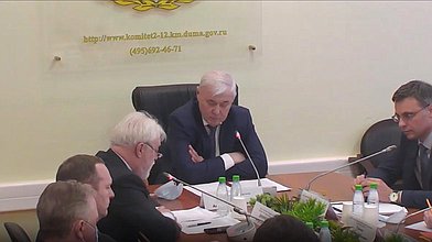 Заседание Комитета по финансовому рынку с участием замдиректора Росфинмониторинга Германа Негляда