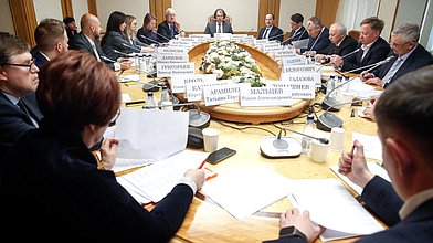 Круглый стол на тему «Нормативно-правовое регулирование оборота и использования пестицидов и агрохимикатов в России, а также международной торговли продукцией растениеводства»