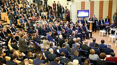 Работа съезда Общероссийского конгресса муниципальных образований. Секция 3